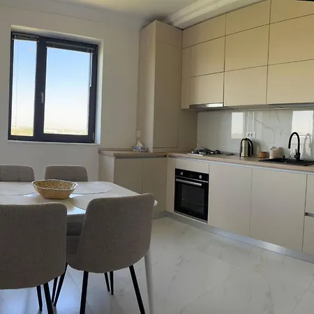 Luxury 2 In Tomis -