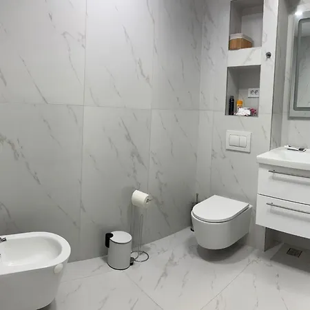 Luxury 2 In Tomis - Lejlighed *